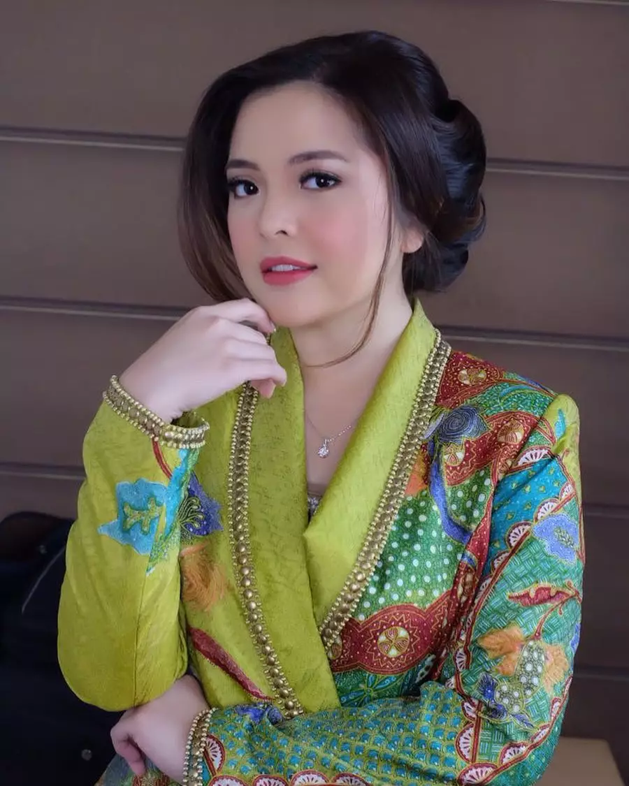 Potret 10 mantan artis cilik bermakeup tebal © 2021 brilio.net Potret 10 mantan artis cilik bermakeup tebal © 2021 brilio.net