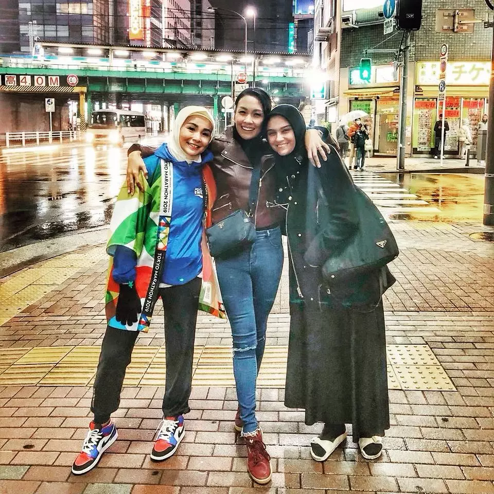 Persahabatan Soraya Larasati dan Zee Zee Shahab © 2021 brilio.net