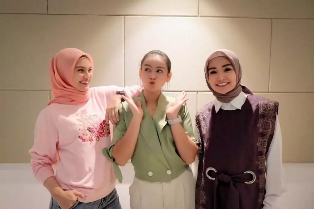 Persahabatan Soraya Larasati dan Zee Zee Shahab © 2021 brilio.net