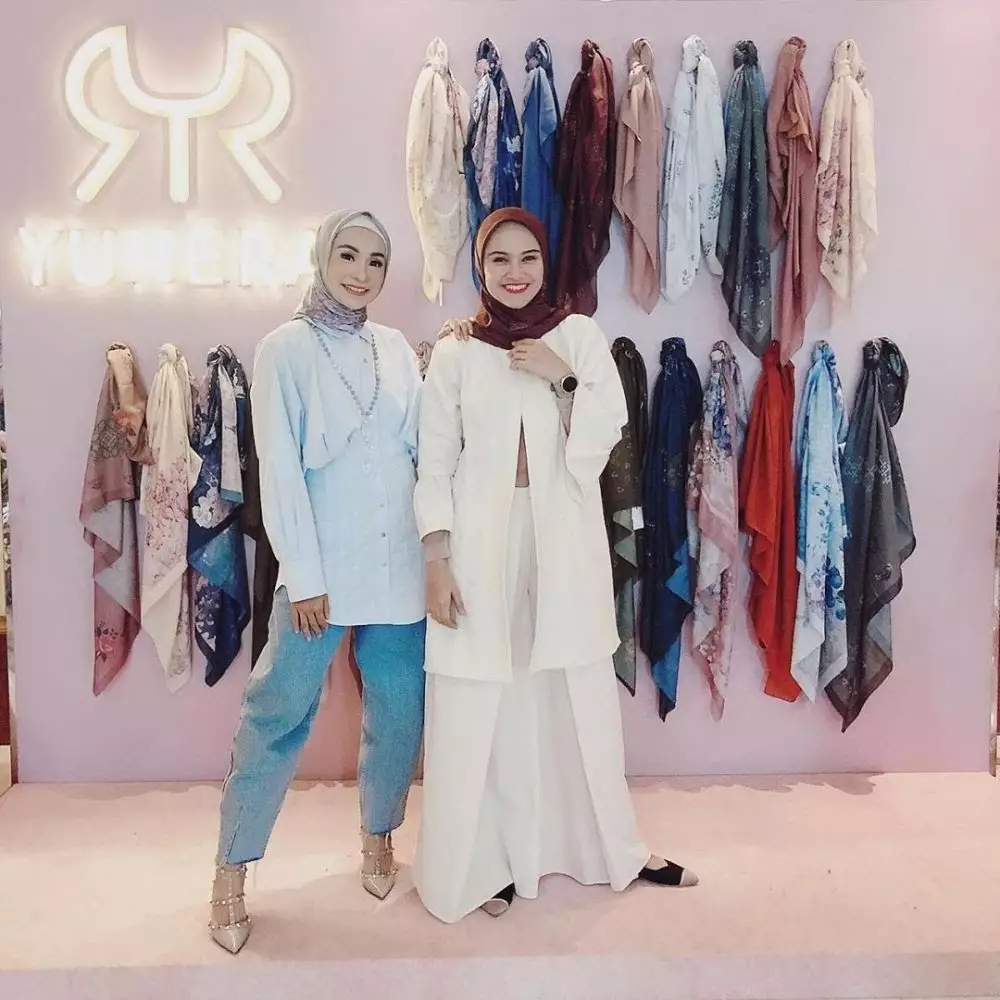 Persahabatan Soraya Larasati dan Zee Zee Shahab © 2021 brilio.net