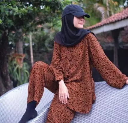 Gaya hijab Zaskia Mecca Instagram Gaya hijab Zaskia Mecca Instagram