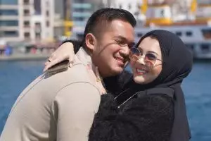10 Potret mesra Kesha Ratuliu dan suami di Turki, honeymoon kedua