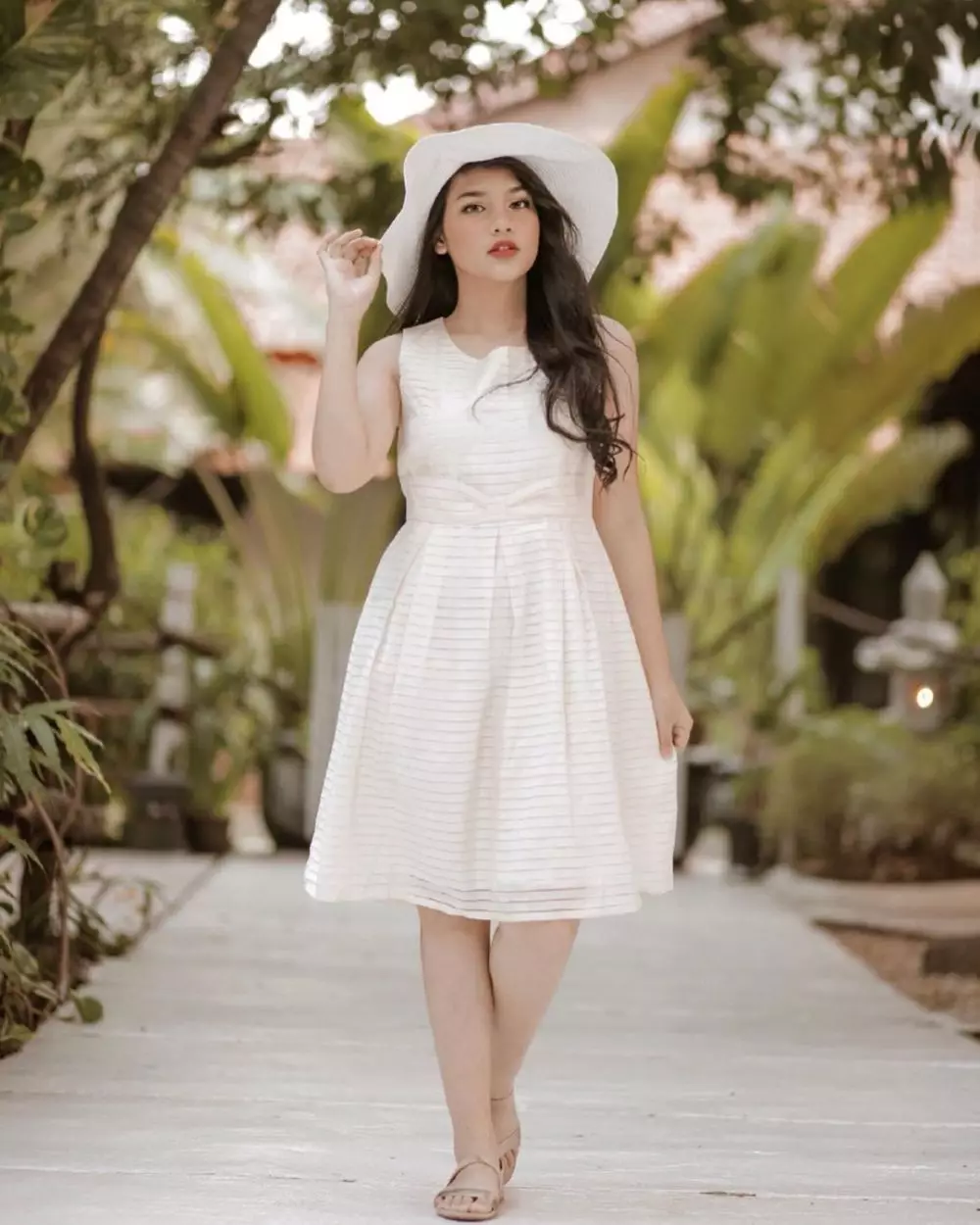 Pesona Davina Karamoy Instagram