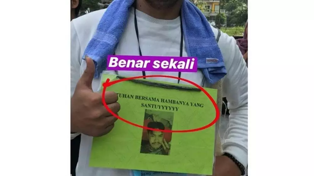 potret nametag orang © Berbagai Sumber