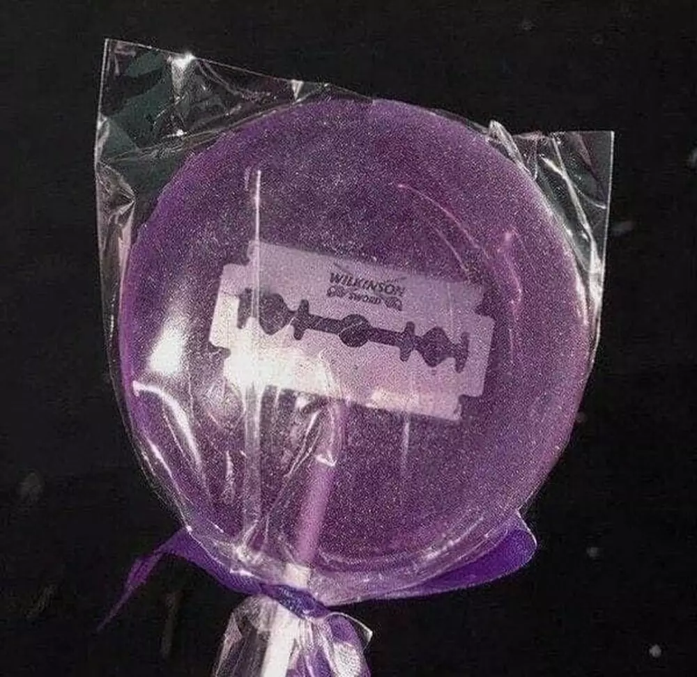 jajanan warung nyeleneh © Berbagai Sumber