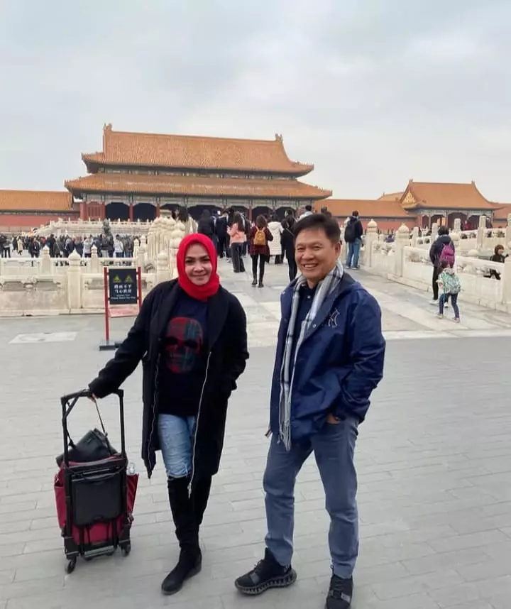 gaya fashion Rieta Amalia © Instagram/@rieta_amalia gaya fashion Rieta Amalia © Instagram/@rieta_amalia