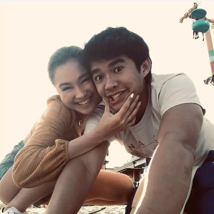 Potret mesra Caitlin Halderman dan pacar © berbagai sumber