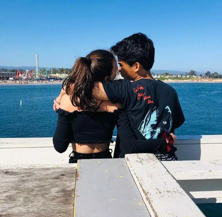 Potret mesra Caitlin Halderman dan pacar © berbagai sumber