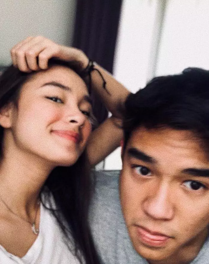 Potret mesra Caitlin Halderman dan pacar © berbagai sumber