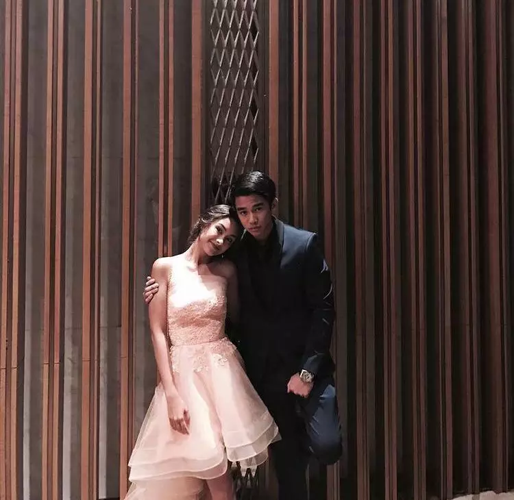 Potret mesra Caitlin Halderman dan pacar © berbagai sumber