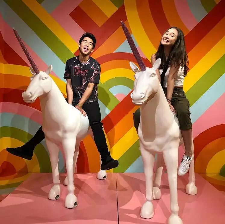 Potret mesra Caitlin Halderman dan pacar © berbagai sumber