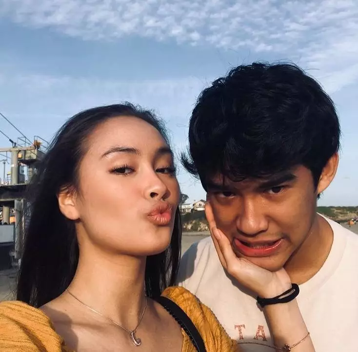 Potret mesra Caitlin Halderman dan pacar © berbagai sumber