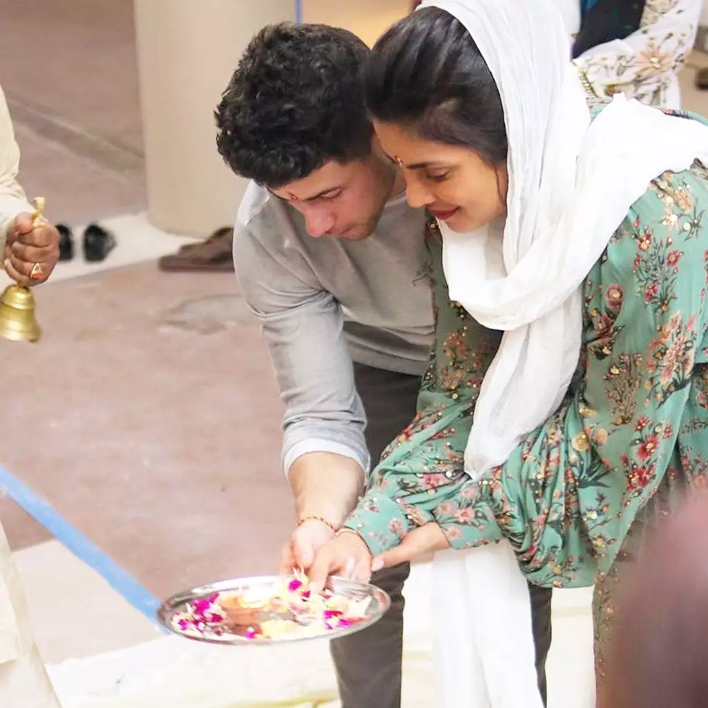 10 Potret restoran Priyanka Chopra di Amerika Serikat, elegan abis