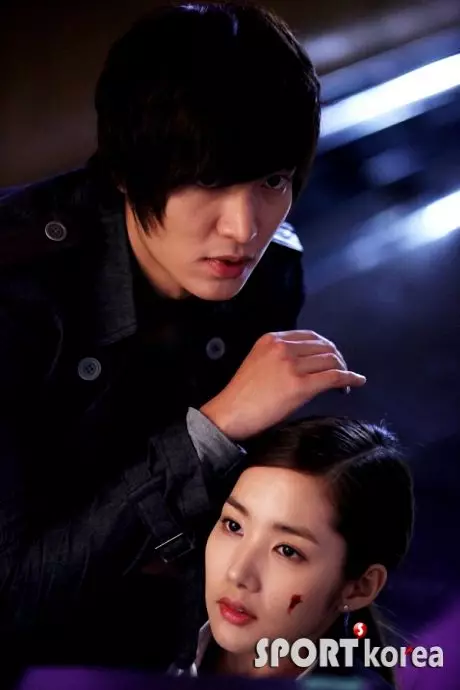 Seleb Korea terlibat cinlok dari berbagai sumber Seleb Korea terlibat cinlok dari berbagai sumber