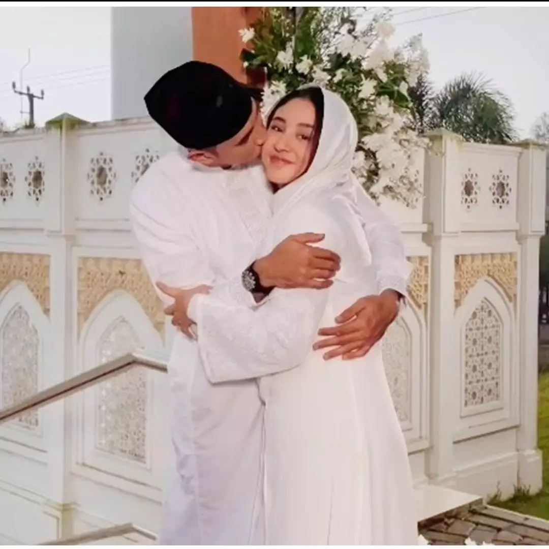 10 Seleb ini adu akting dengan suami di sinetron, ada Margin Wieheerm