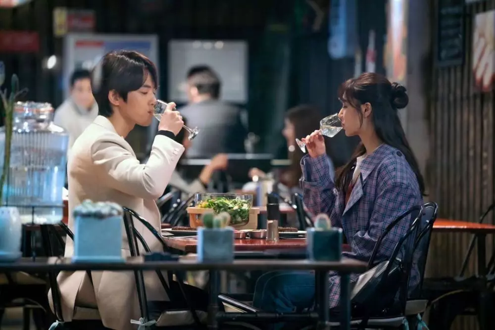 kim jung-hyun dan pasangan di drama © Berbagai Sumber kim jung-hyun dan pasangan di drama © Berbagai Sumber