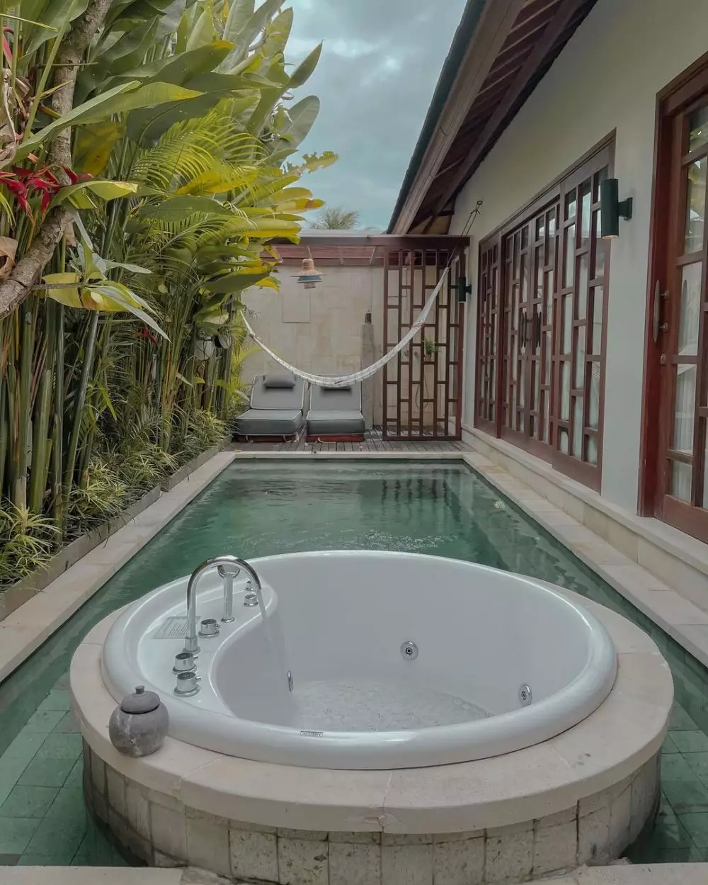 Potret villa di Bali tempat 5 seleb bulan madu dari berbagai sumber