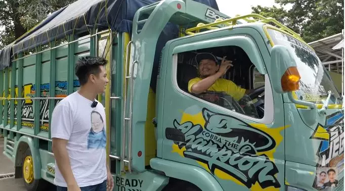 Baim Wong borong baju di Mall pakai truk © 2021 brilio.net