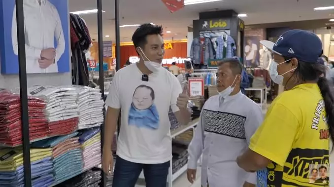 Baim Wong borong baju di Mall pakai truk © 2021 brilio.net