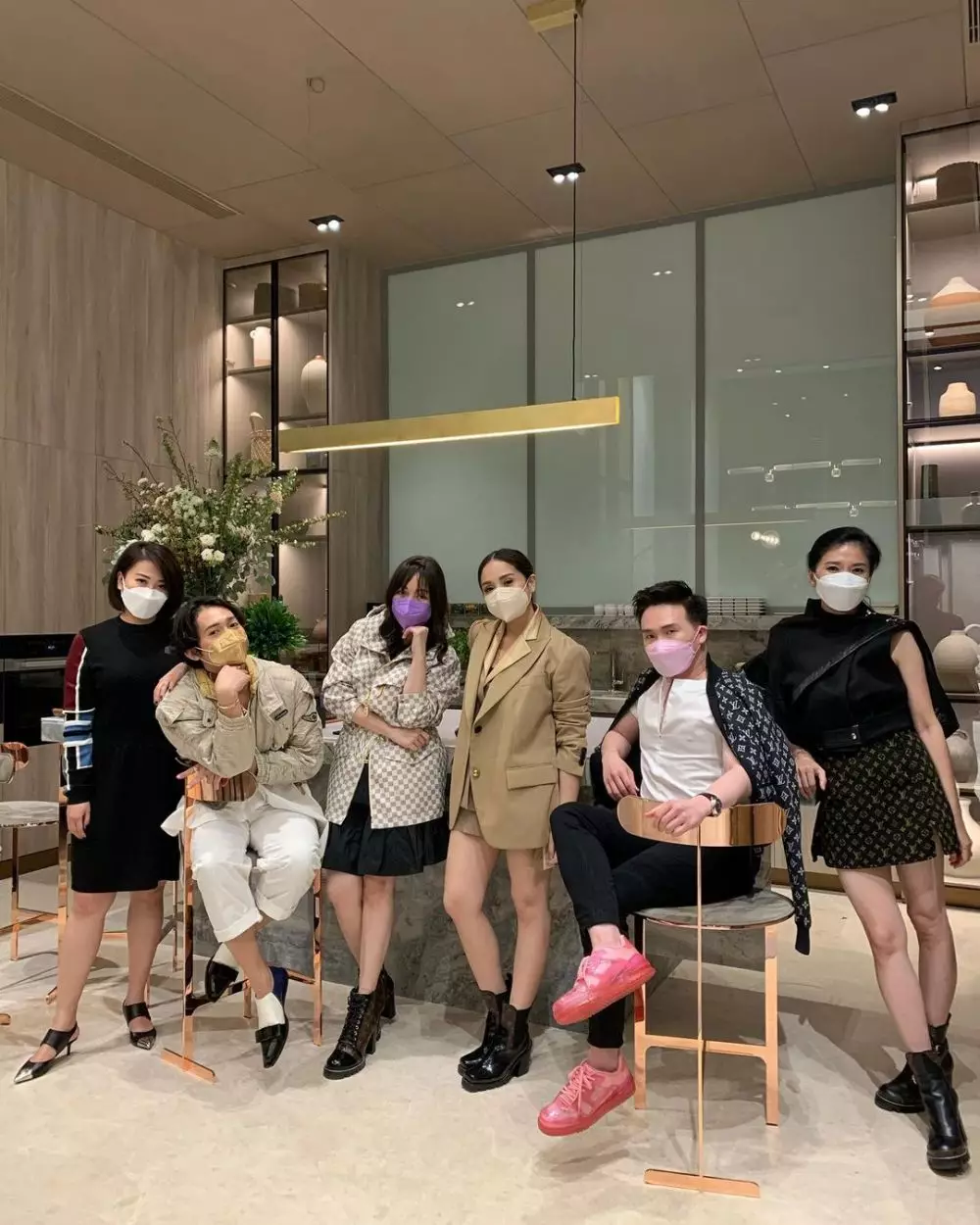 Nagita Slavina di acara Louis Vuitton © 2021 brilio.net Instagram