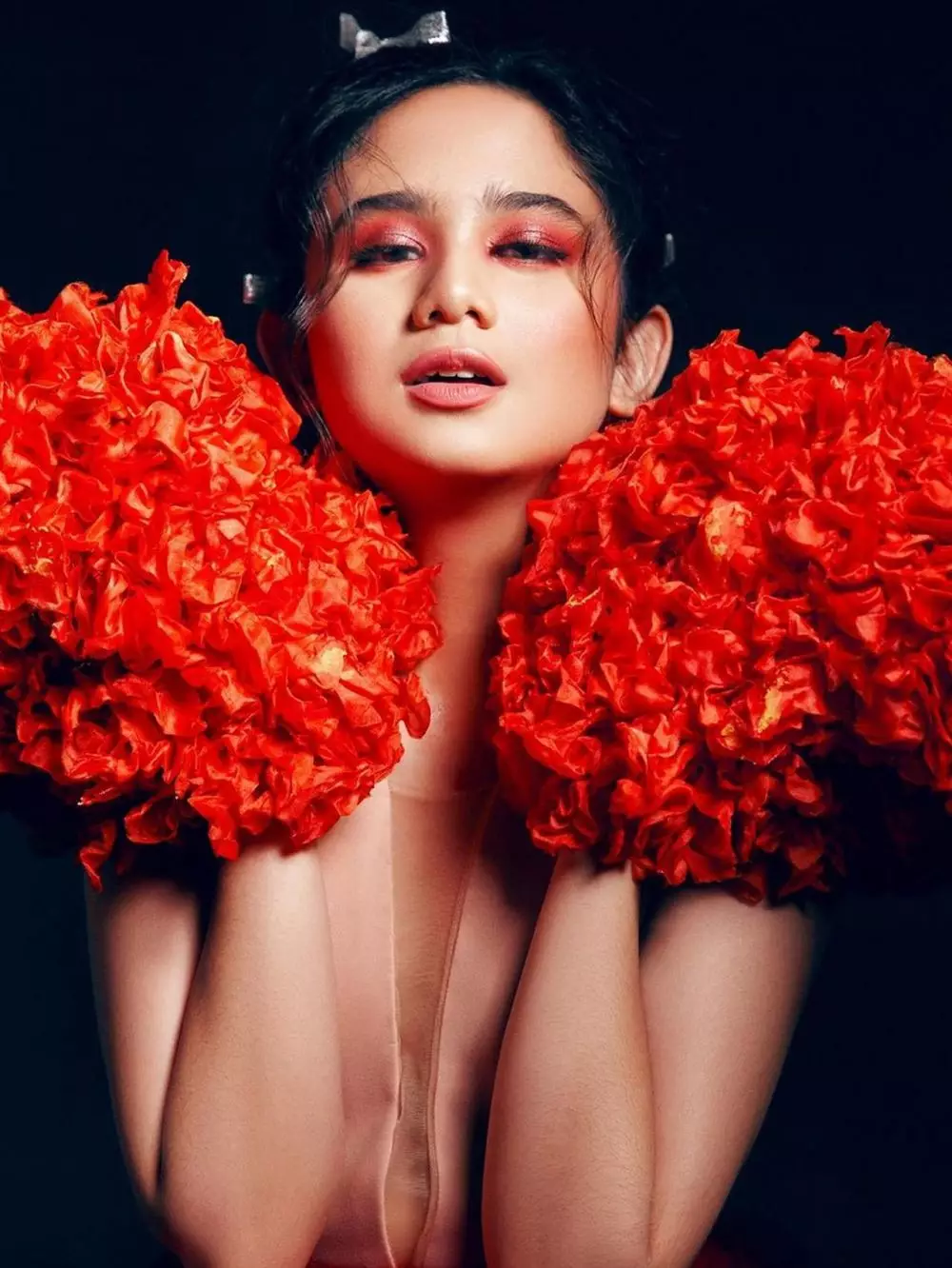 potret Tissa Biani bermakeup tebal © 2021 brilio.net