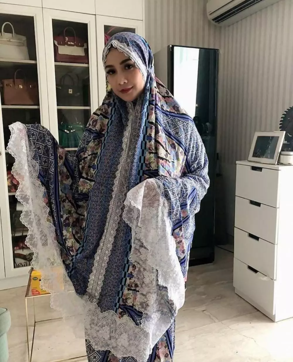 seleb yang menjual mukena di ramadan 2021 © 2021 brilio.net