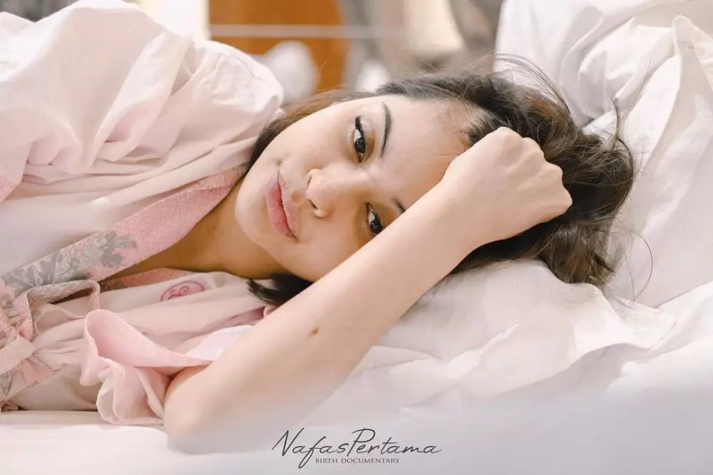 Tiwi eks T2 lahirkan anak kedua © berbagai sumber