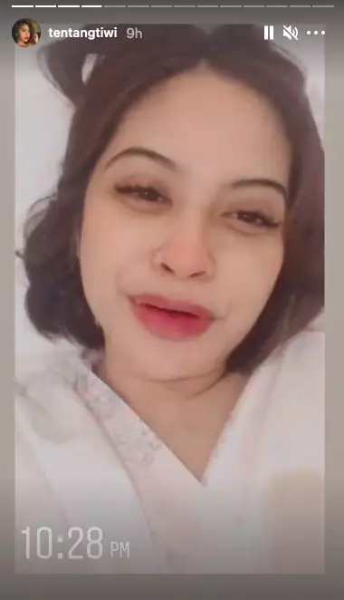 Tiwi eks T2 lahirkan anak kedua © berbagai sumber