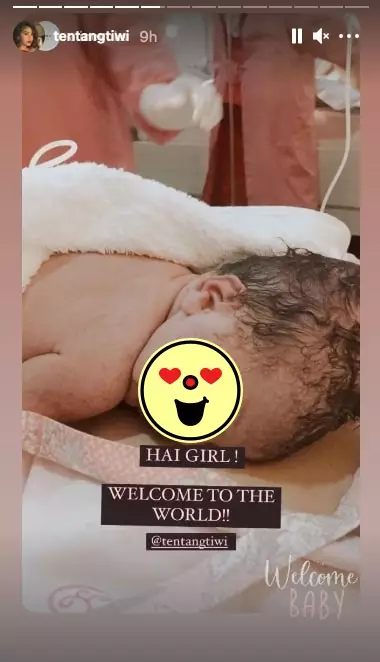 Tiwi eks T2 lahirkan anak kedua © berbagai sumber