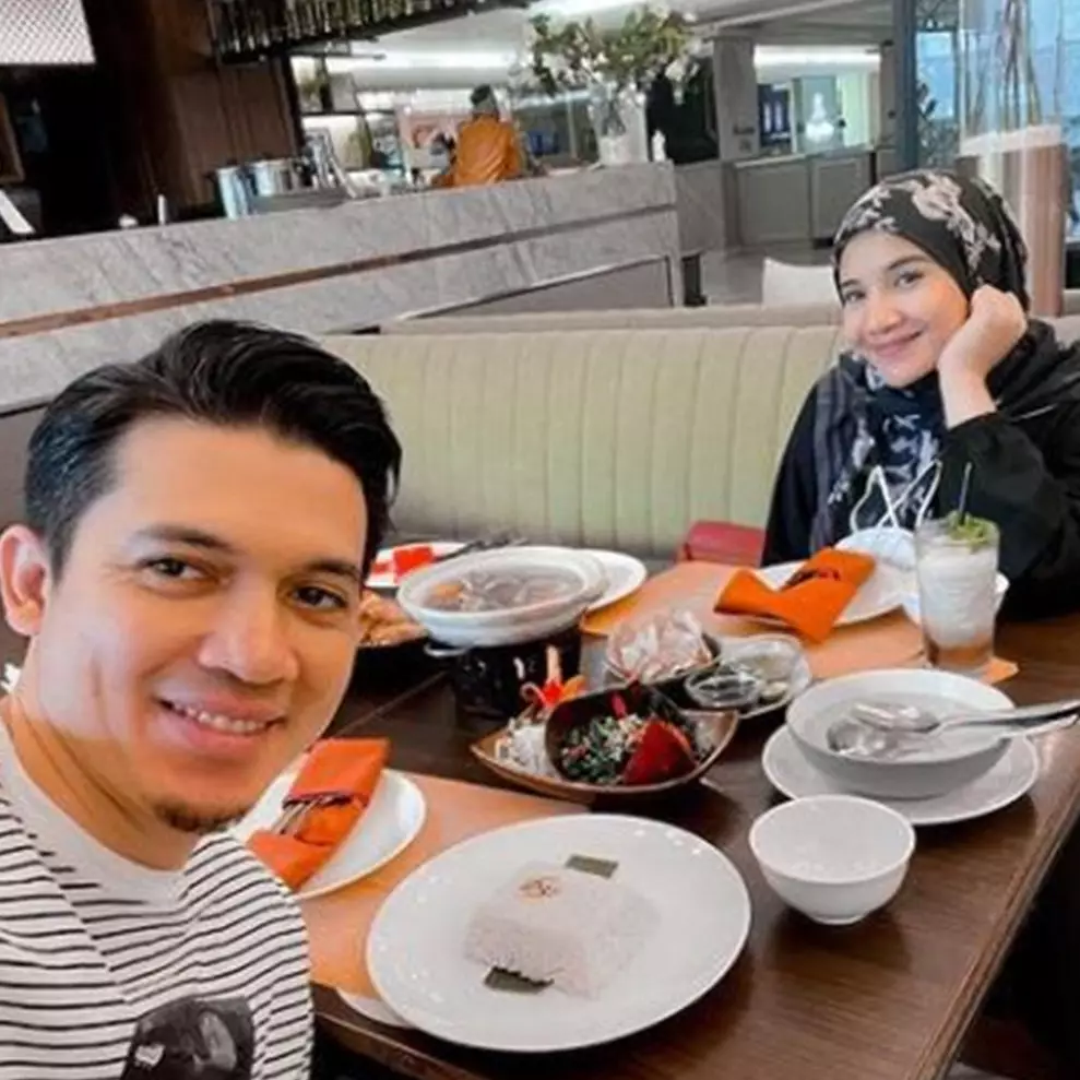 8 Potret Irwansyah momong baby Ukkasya, penuh kebahagiaan