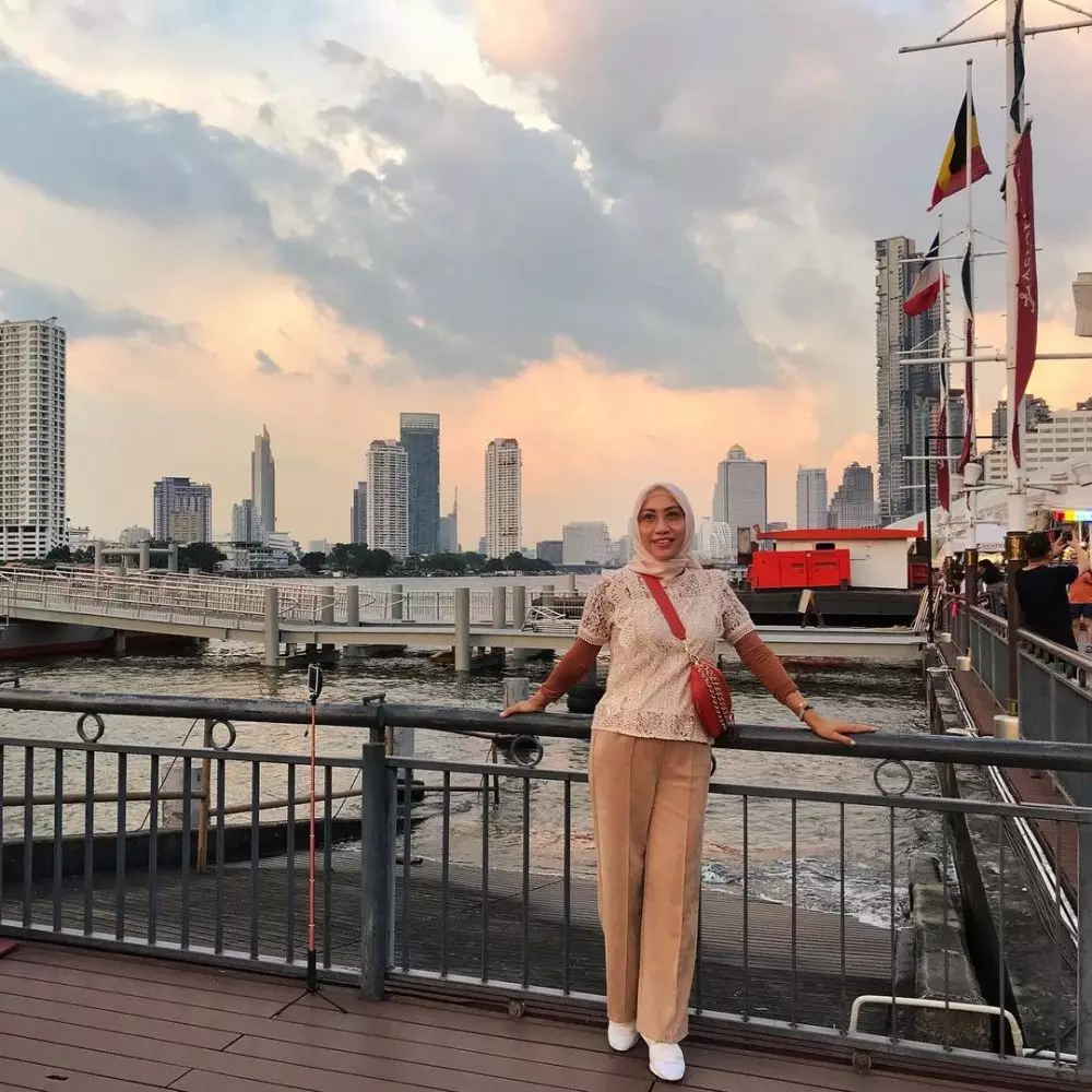 pesona ibu pesinetron © instagram