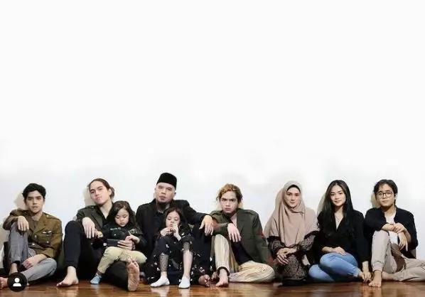 potret tampan Rafly anak Mulan Jameela Instagram potret tampan Rafly anak Mulan Jameela Instagram