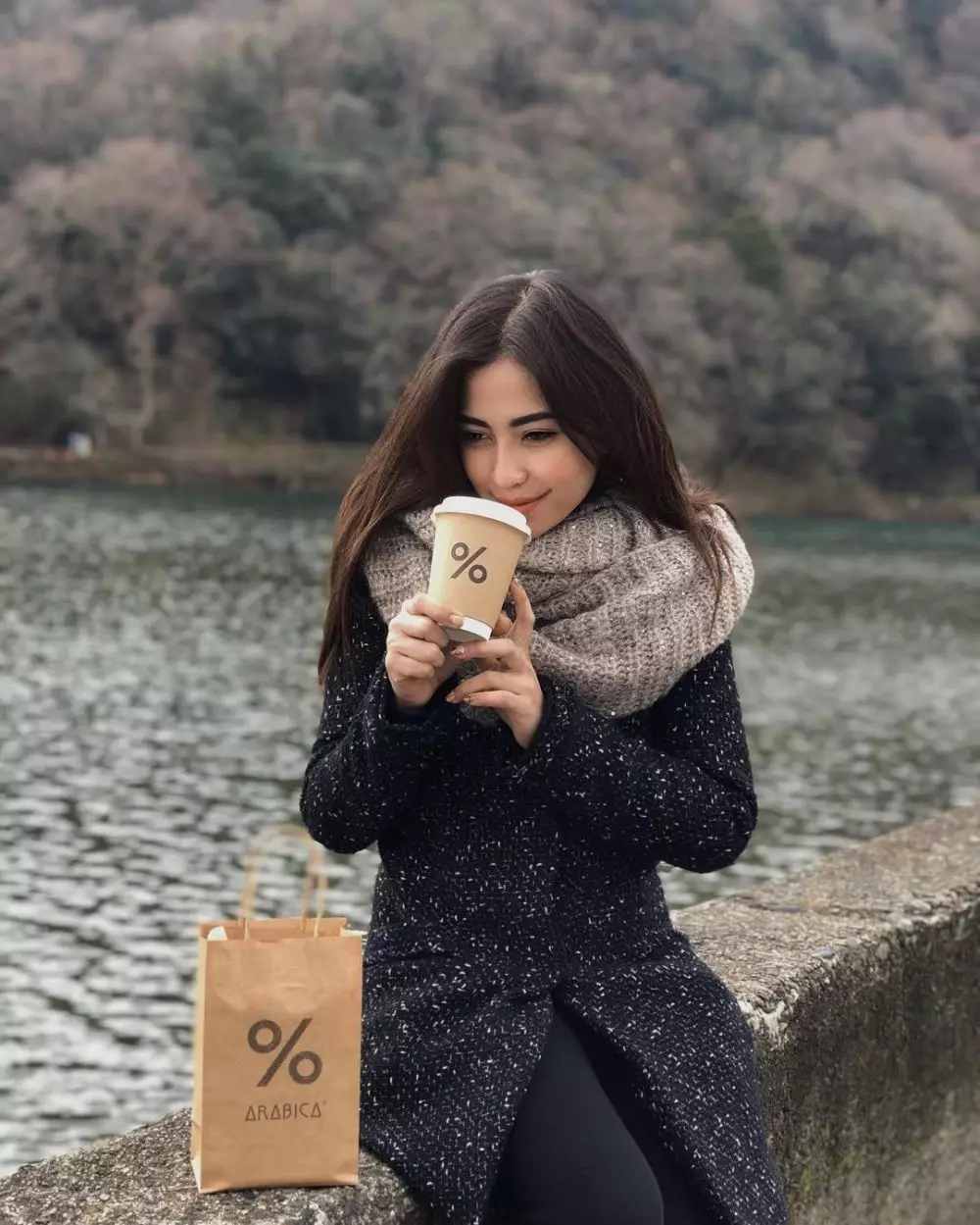 Pesona istri Anji Instagram