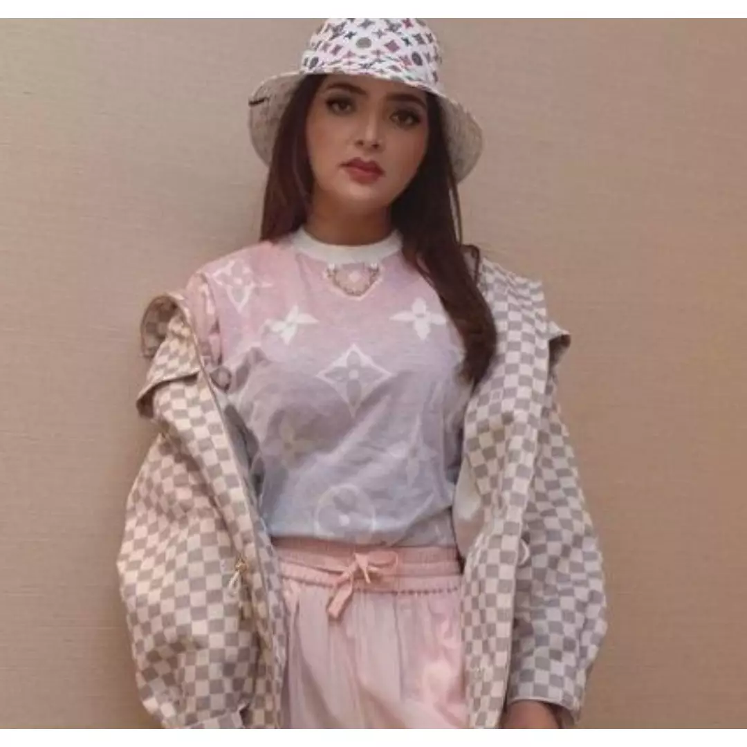 5 Potret Ashanty hadiri acara brand Louis Vuitton, gayanya swag abis