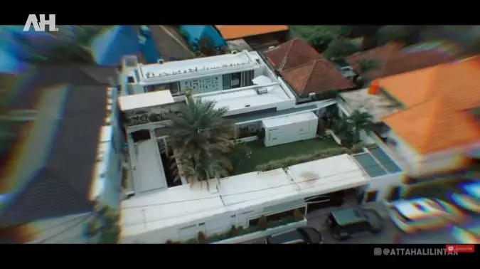 rumah crazy rich Bali groomsmen Atta © 2021 brilio.net