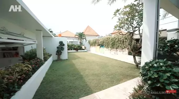 rumah crazy rich Bali groomsmen Atta © 2021 brilio.net