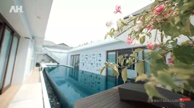 rumah crazy rich Bali groomsmen Atta © 2021 brilio.net