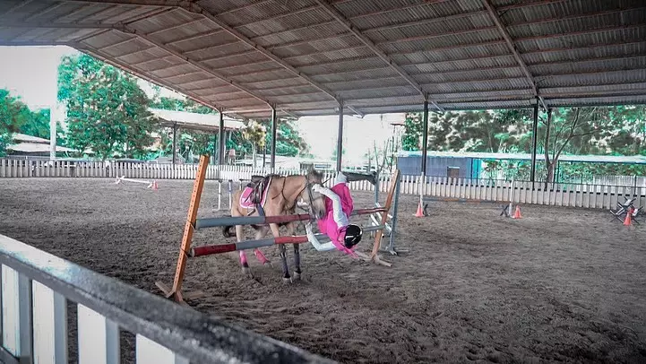 momen ria ricis saat berkuda © instagram