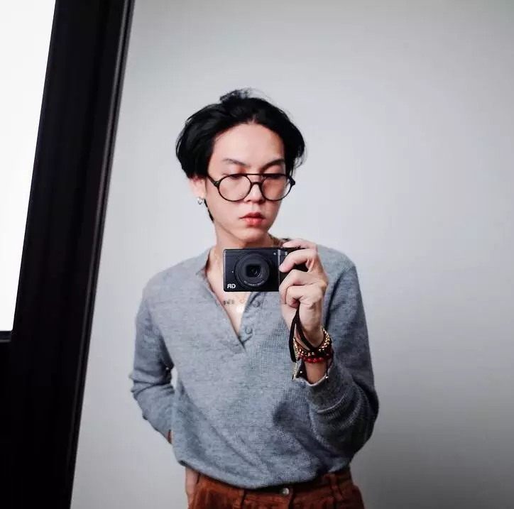 seleb ini berkelas dengan baju bekas © berbagai sumber seleb ini berkelas dengan baju bekas © berbagai sumber