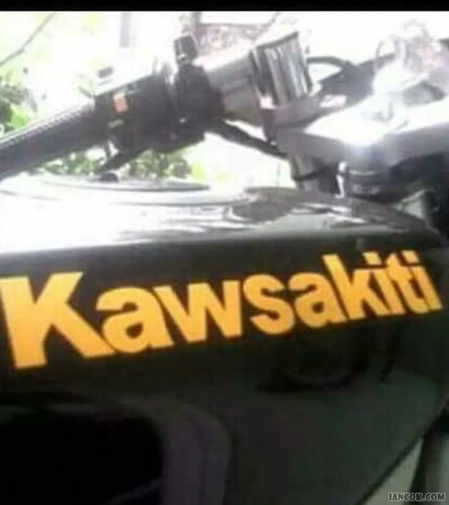 pelesetan merek kendaraan kocak © Berbagai Sumber