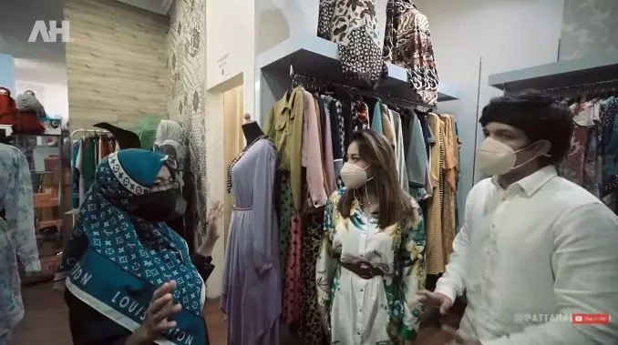 Atta & Aurel Hermansyah tarawih pertama © 2021 brilio.net Atta & Aurel Hermansyah tarawih pertama © 2021 brilio.net