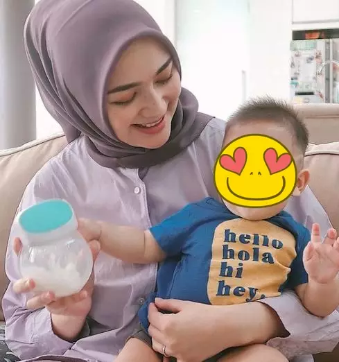 Seleb jalani puasa pertama sebagai ibu © berbagai sumber