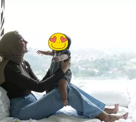 Seleb jalani puasa pertama sebagai ibu © berbagai sumber