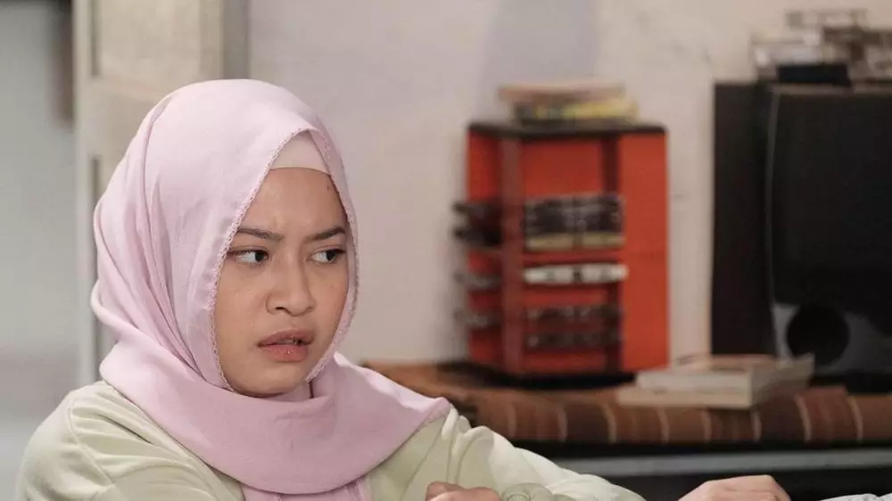 hanggin tampil beda kenakan hijab Instagram hanggin tampil beda kenakan hijab Instagram