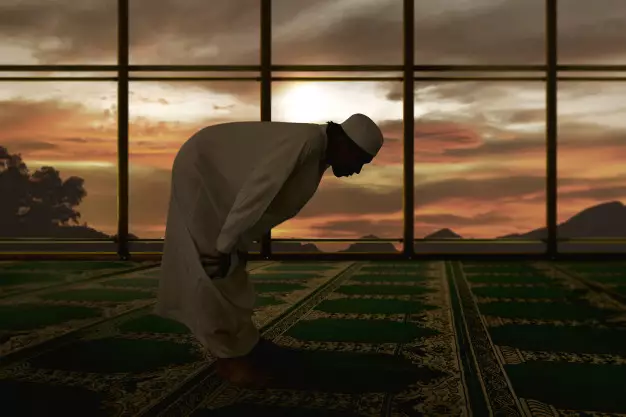Keutamaan doa qunut saat salat subuh freepik.com