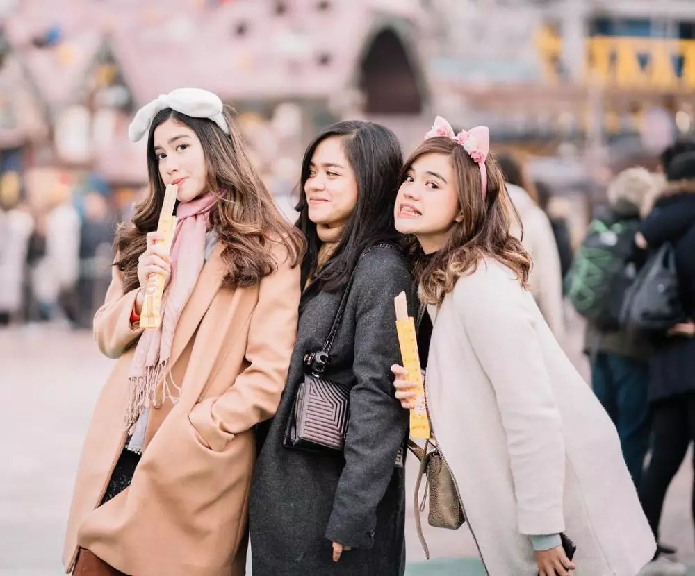 Pesona Ochi Rosdiana tanpa polesan makeup © 2021 brilio.net