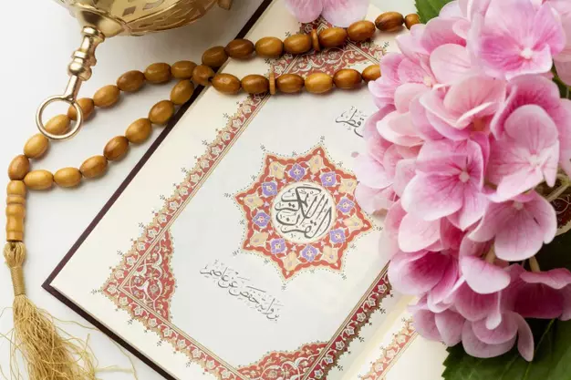 Bacaan surat Yasin dan artinya © freepik.com