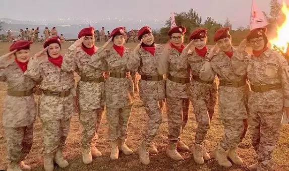 Potret Mulan Jameela dan teman anggota DPR © Instagram/@mulanjameela1