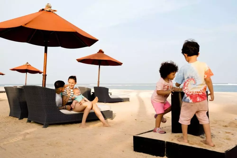 seleb staycation bareng keluarga dari berbagai sumber seleb staycation bareng keluarga dari berbagai sumber
