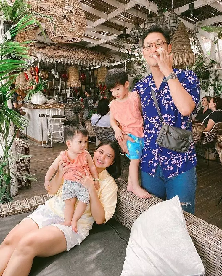 seleb staycation bareng keluarga dari berbagai sumber seleb staycation bareng keluarga dari berbagai sumber